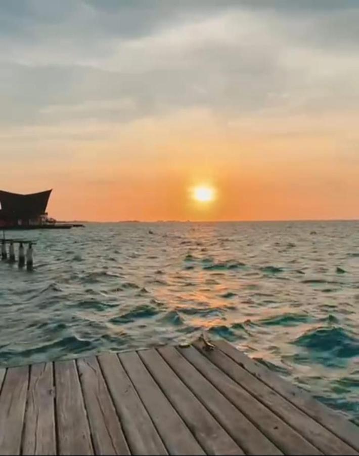 איילה גראנדה Hotel Sunsets Del Rosario מראה חיצוני תמונה